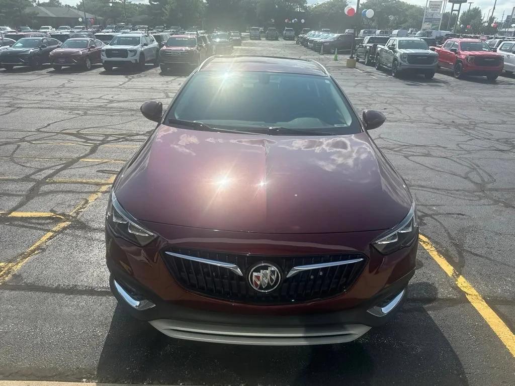 buick regal tourx 2018 W04GU8SX3J1089841 image buick regal tourx 2018 W04GU8SX3J1089841 image